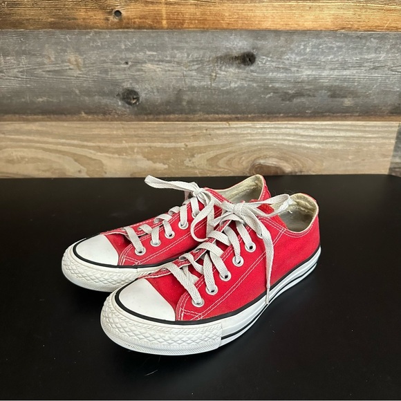 Converse All Star Chuck Taylor Low Ox Red Casual Sneakers  Mens 5 Women’s 7 - Picture 2 of 10